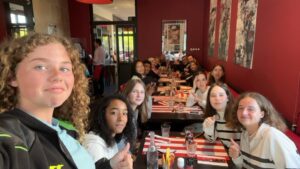 24082990-f2c3-458f-b4d3-259812093778