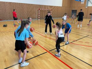 d6cd43eb-3d71-4fdb-93b9-4a0c693b3778